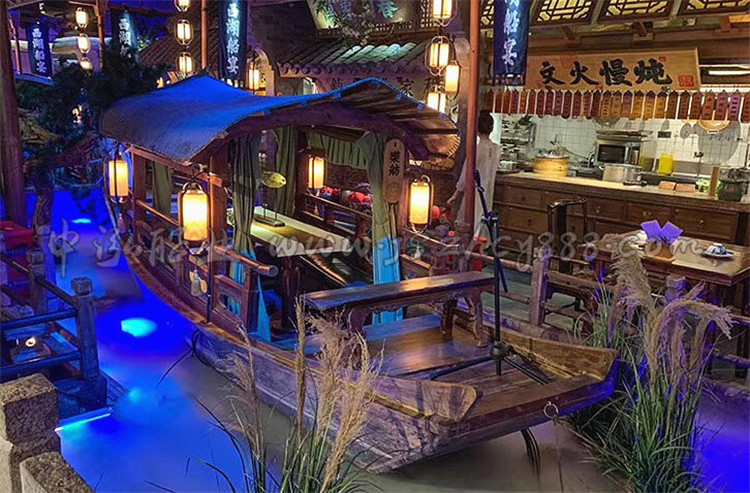 室内餐饮船